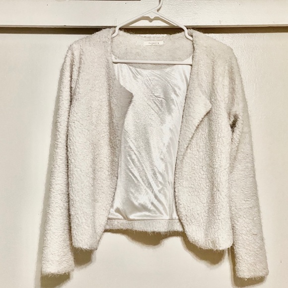 Light but warm and soft with silk lining - Picture 1 of 1